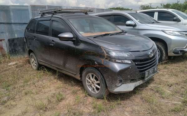 DAIHATSU XENIA