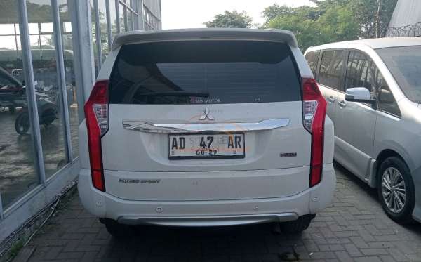 MITSUBISHI PAJERO SPORT 2.4L DAKAR-H (4X2)