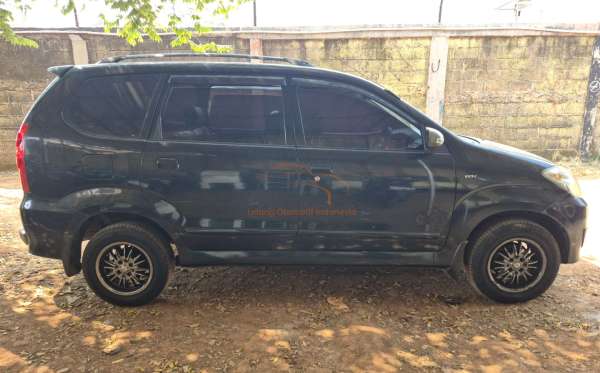 TOYOTA AVANZA G