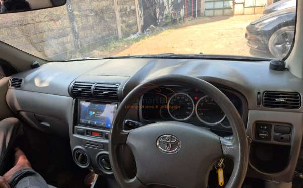 TOYOTA AVANZA G