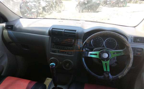 TOYOTA AVANZA
