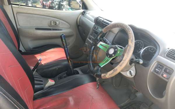 TOYOTA AVANZA