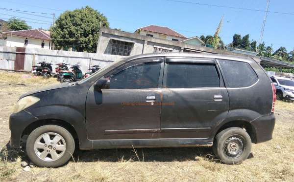 TOYOTA AVANZA