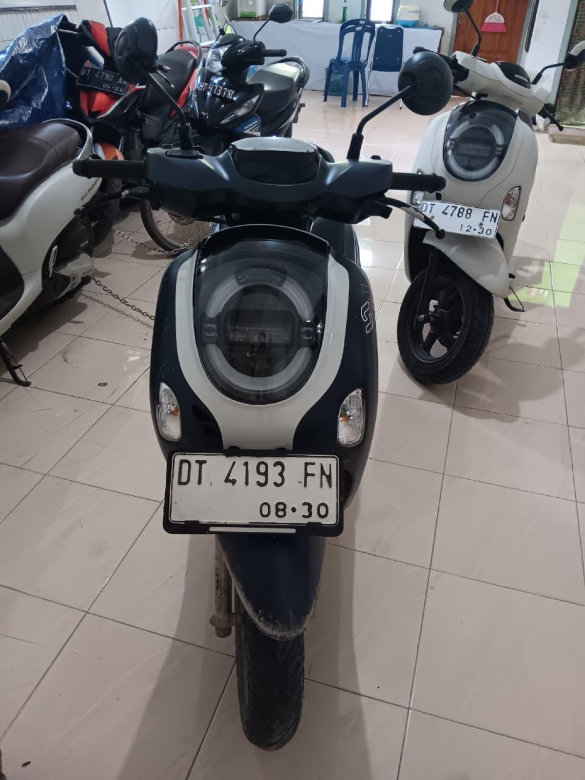 HONDA SCOOPY PRESTIGE