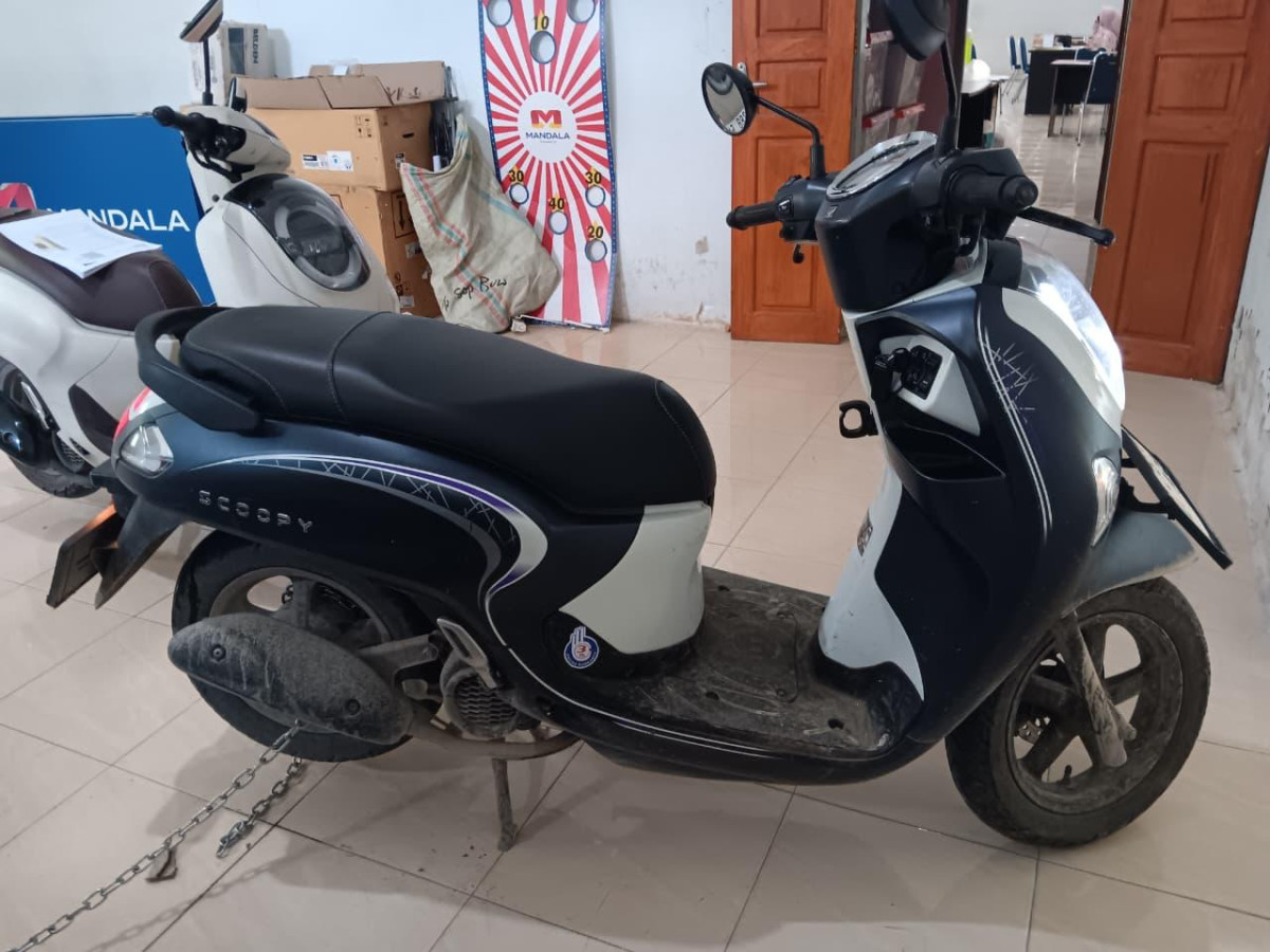 HONDA SCOOPY PRESTIGE