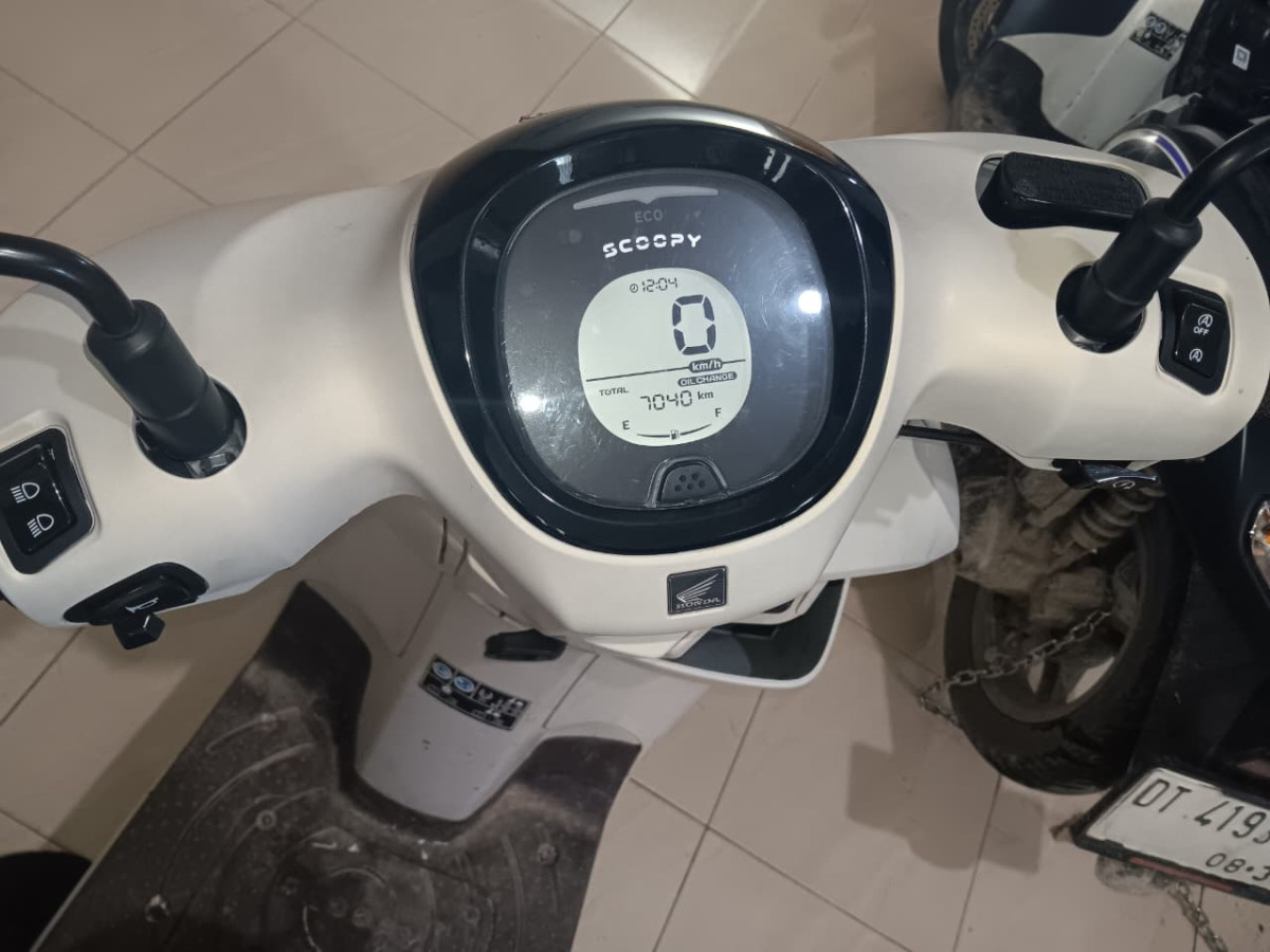 HONDA SCOOPY PRESTIGE
