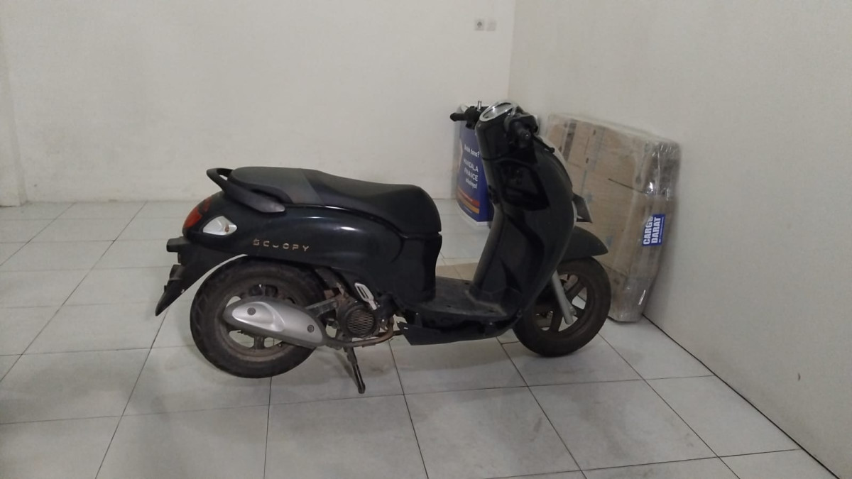 HONDA SCOOPY PRESTIGE