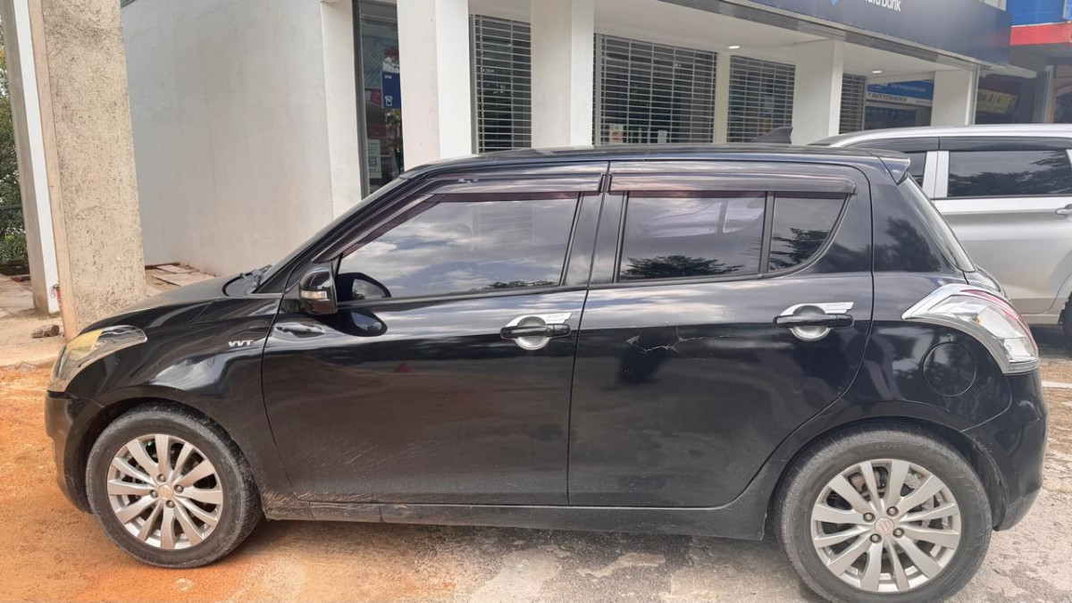 SUZUKI SWIFT