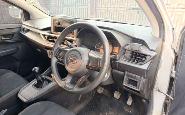 DAIHATSU AYLA