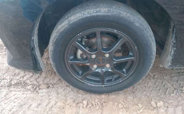 DAIHATSU AYLA 1.2R
