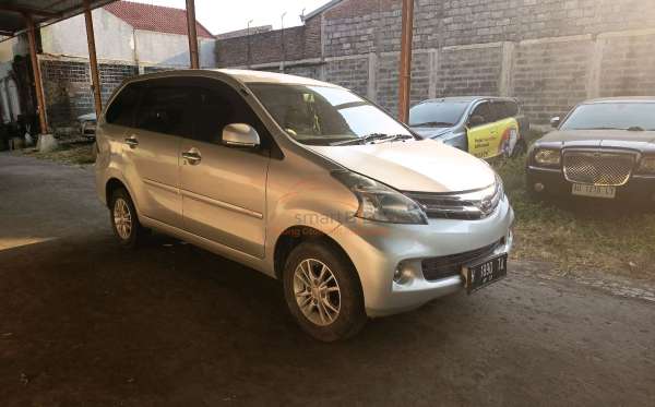DAIHATSU  XENIA