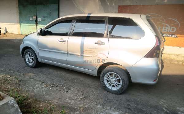 DAIHATSU  XENIA