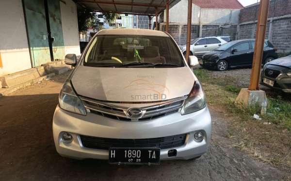 DAIHATSU  XENIA