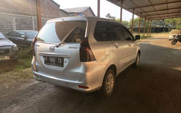 DAIHATSU  XENIA