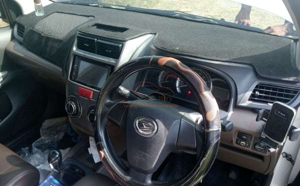 DAIHATSU XENIA