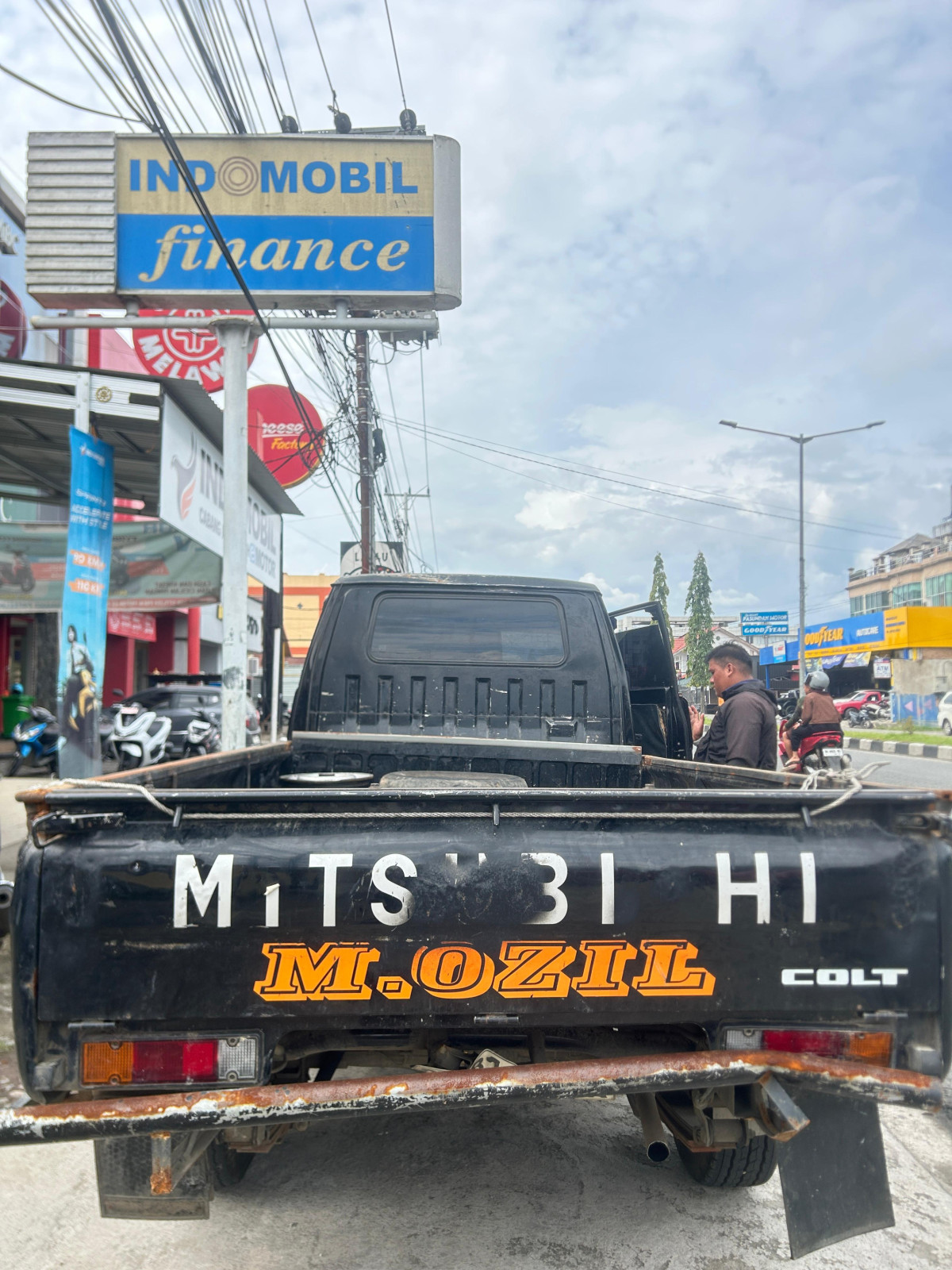 MITSUBISHI  L 300 L300 PU FB-R (4X2)