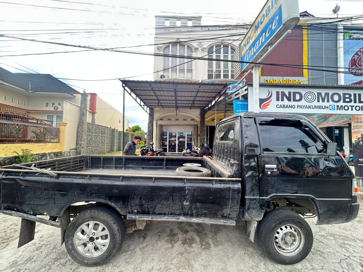 MITSUBISHI  L 300 L300 PU FB-R (4X2)
