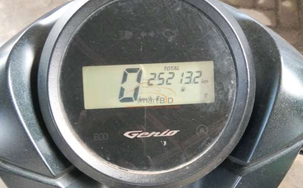 HONDA  GENIO