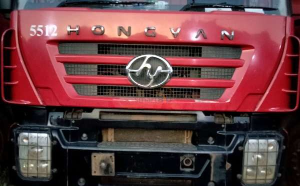 HONGYAN  DUMP TRUCK CQ-3314 (8X4)