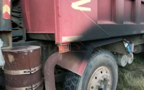 HONGYAN  DUMP TRUCK CQ-3314 (8X4)