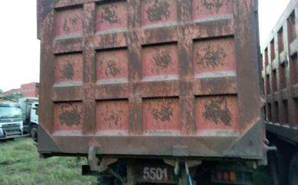HONGYAN  DUMP TRUCK CQ-3314 (8X4)