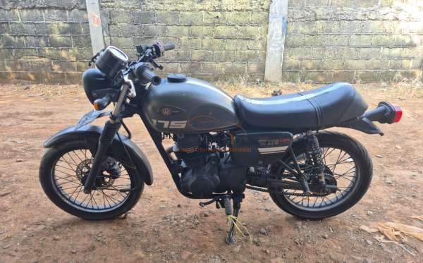 KAWASAKI W 175