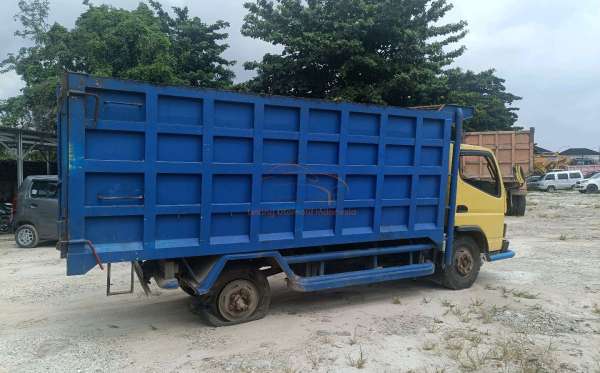 MITSUBISHI CANTER FE 75