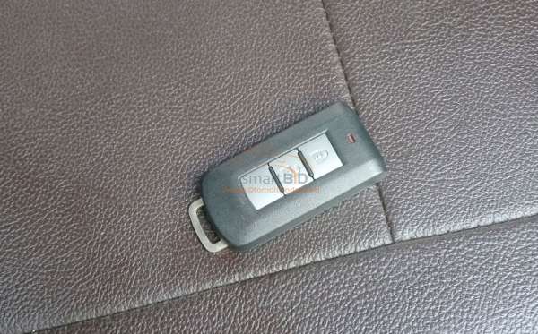 NISSAN LIVINA VL