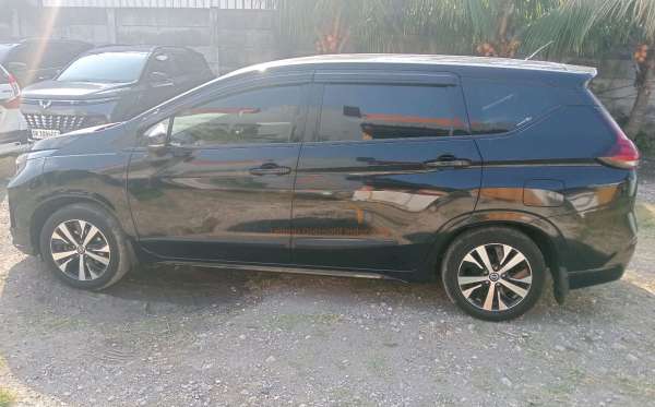 NISSAN LIVINA VL