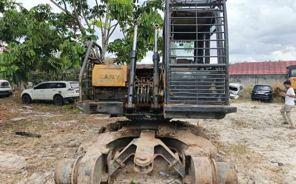 SANY SY 135F