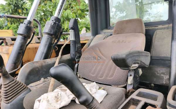 SANY SY 135F