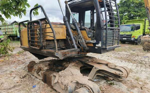 SANY SY 135F