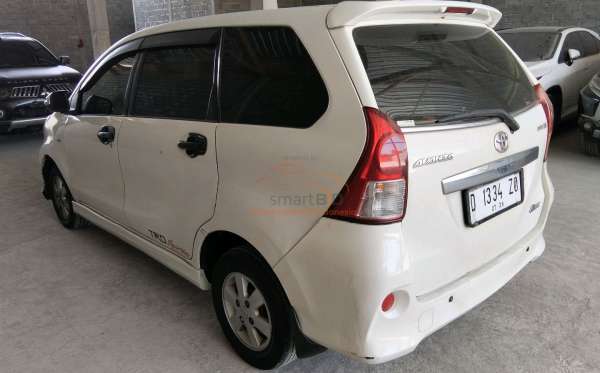 TOYOTA  AVANZA NEW  VELOZ 1.5