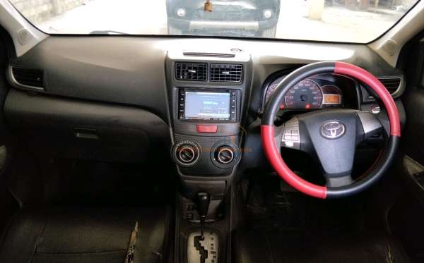 TOYOTA  AVANZA NEW  VELOZ 1.5