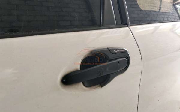 TOYOTA  AVANZA NEW  VELOZ 1.5