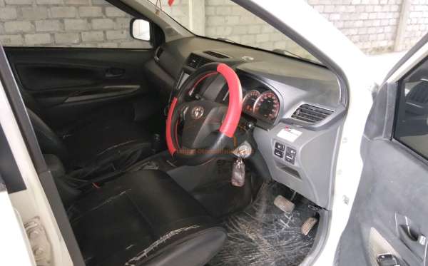 TOYOTA  AVANZA NEW  VELOZ 1.5