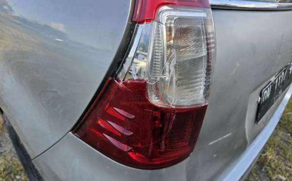 TOYOTA AVANZA