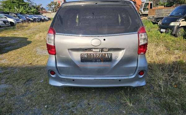 TOYOTA AVANZA