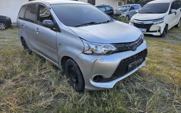 TOYOTA AVANZA