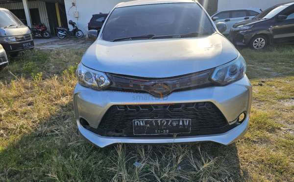 TOYOTA AVANZA
