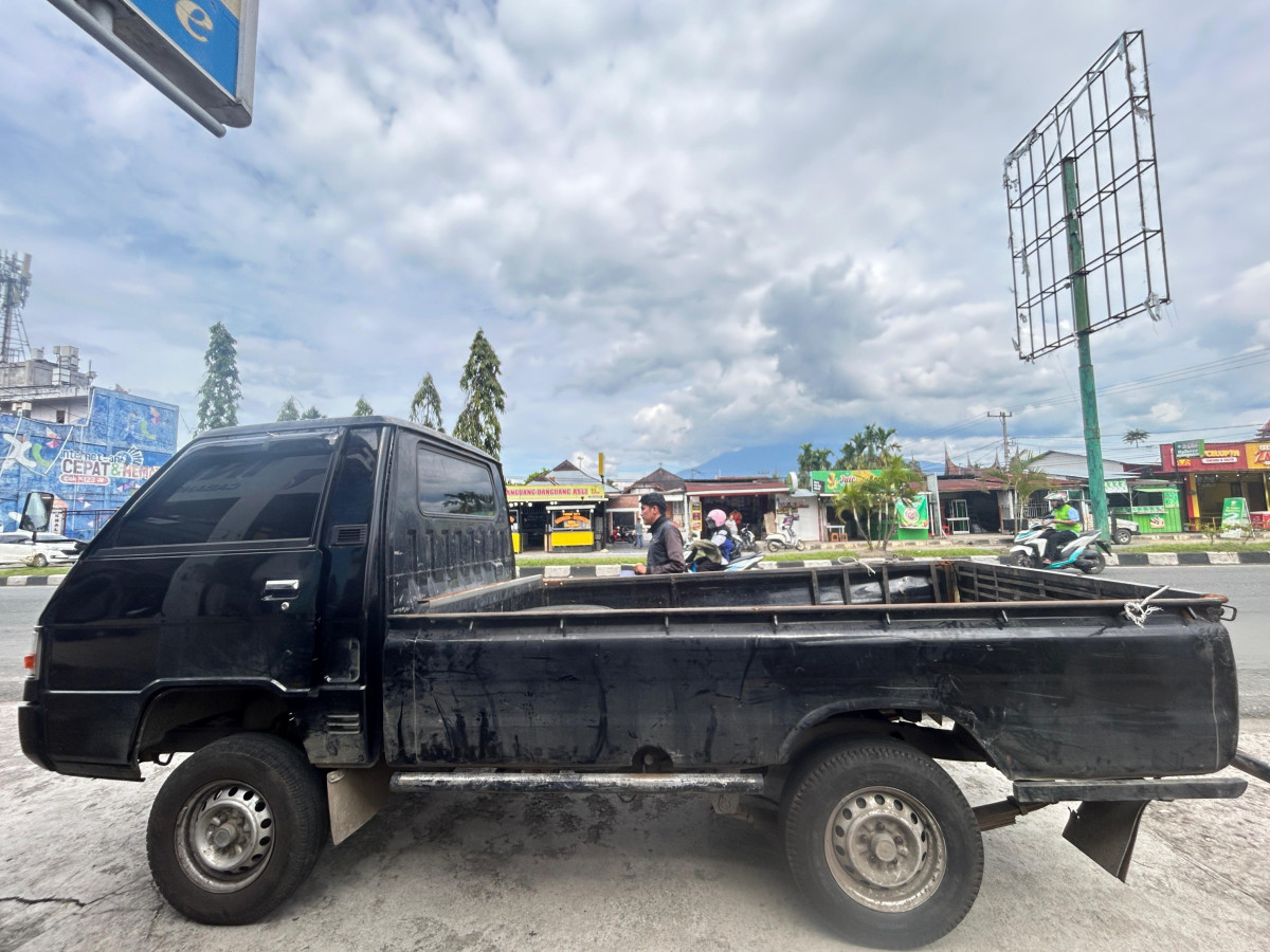 MITSUBISHI  L 300 L300 PU FB-R (4X2)