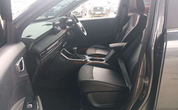 WULING ALVEZ 1.5