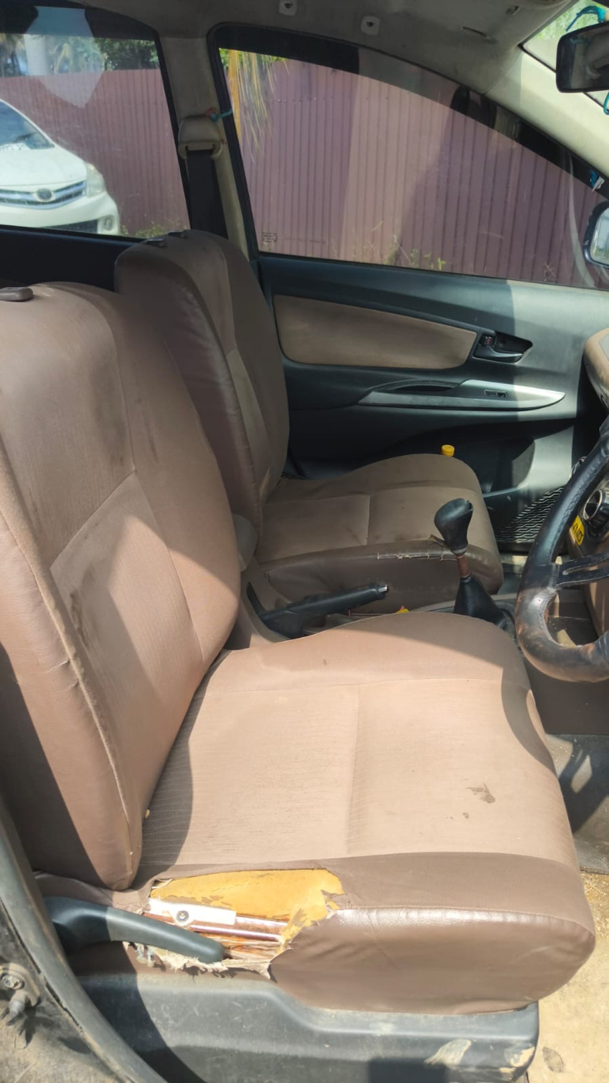 TOYOTA AVANZA  G
