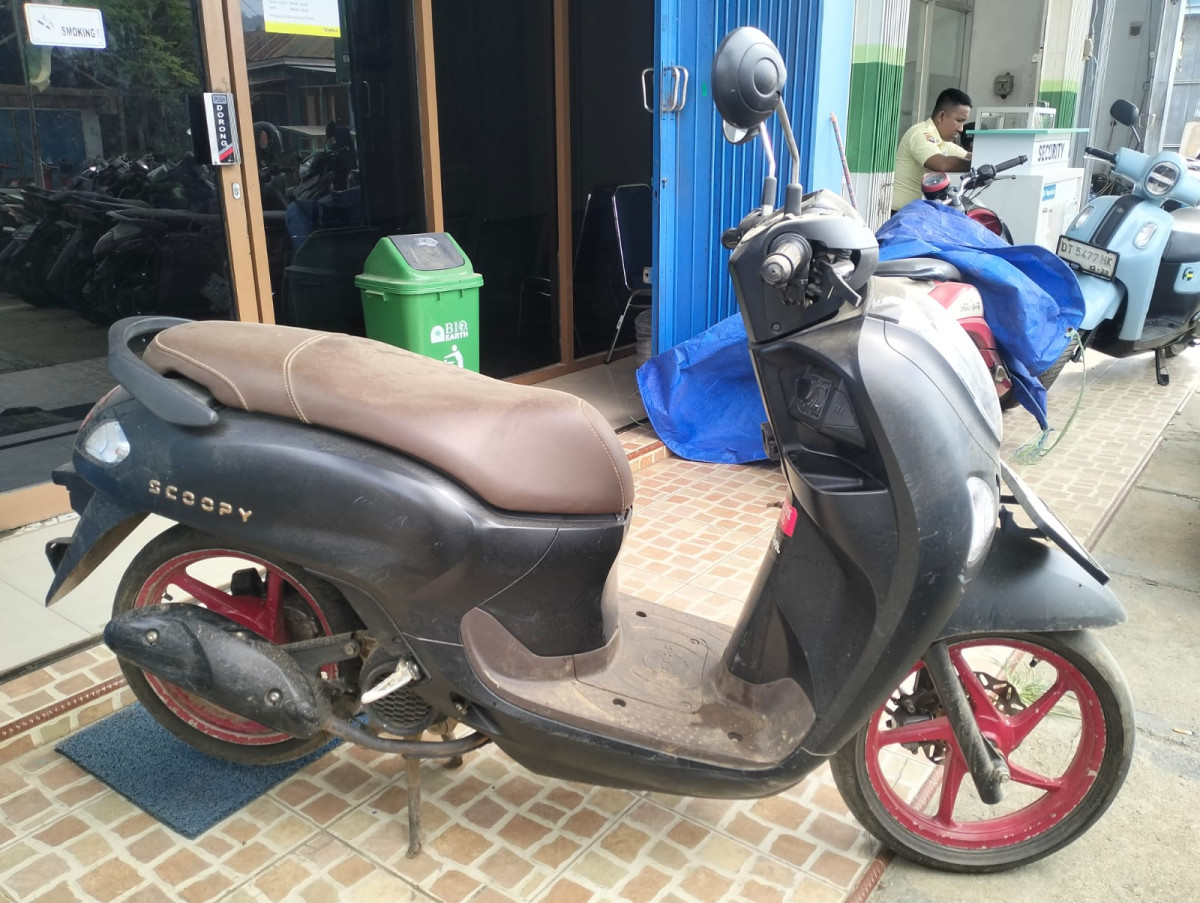 HONDA SCOOPY PRESTIGE