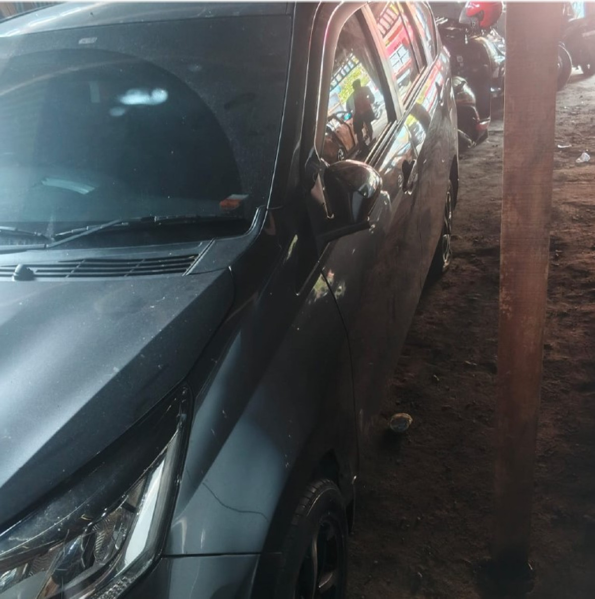 DAIHATSU SIGRA  R