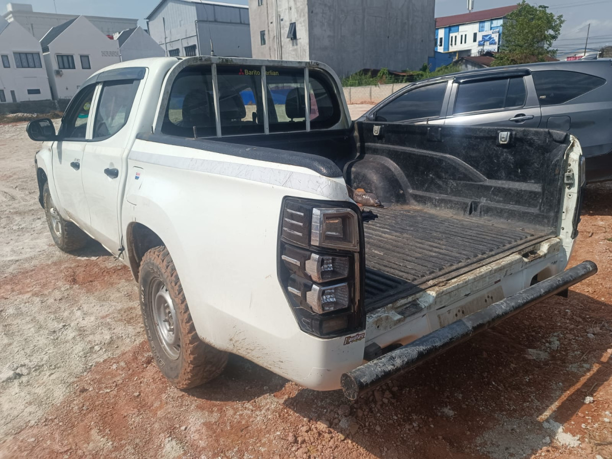 MITSUBISHI TRITON DC