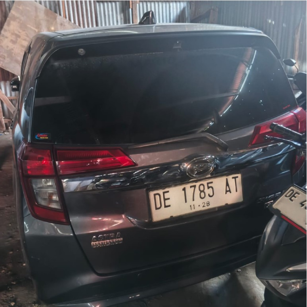 DAIHATSU SIGRA  R