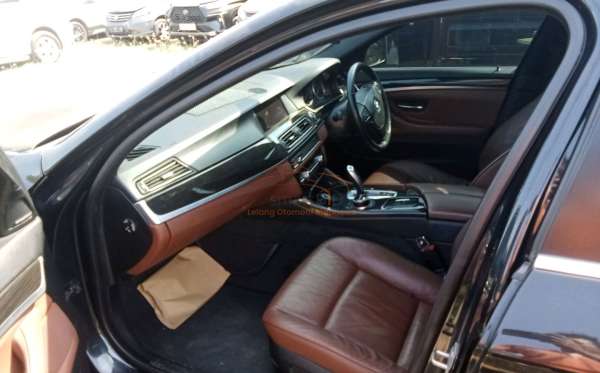 BMW 528i