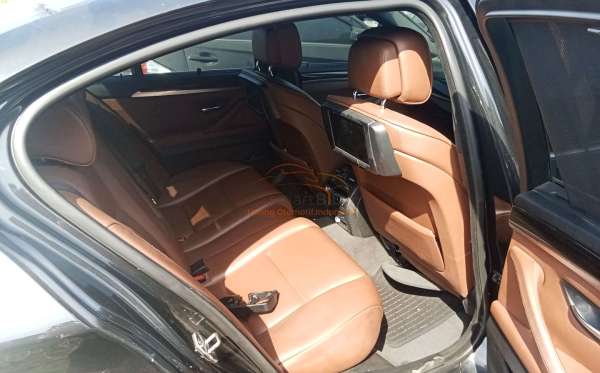 BMW 528i