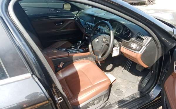 BMW 528i